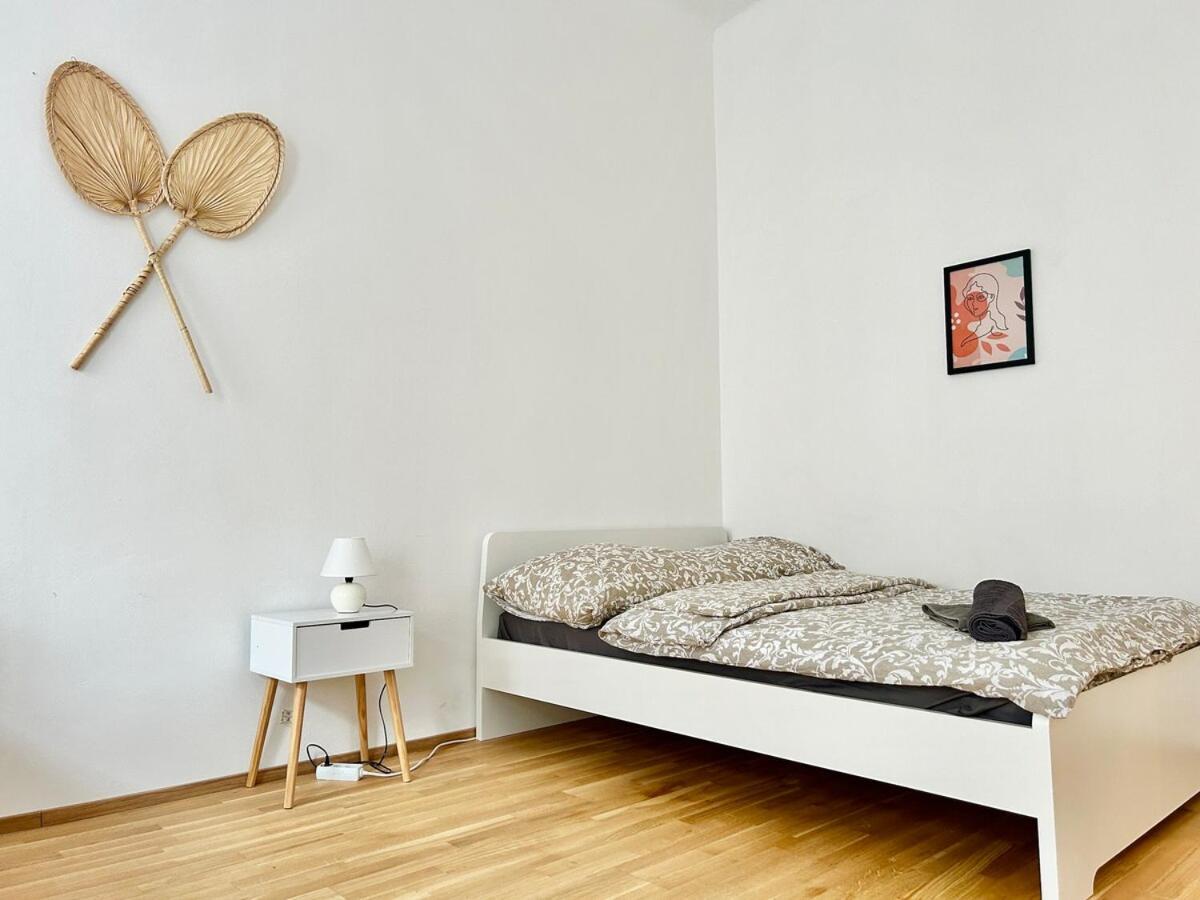 Apartment Sunny & Calm Long Term - Free Parking *