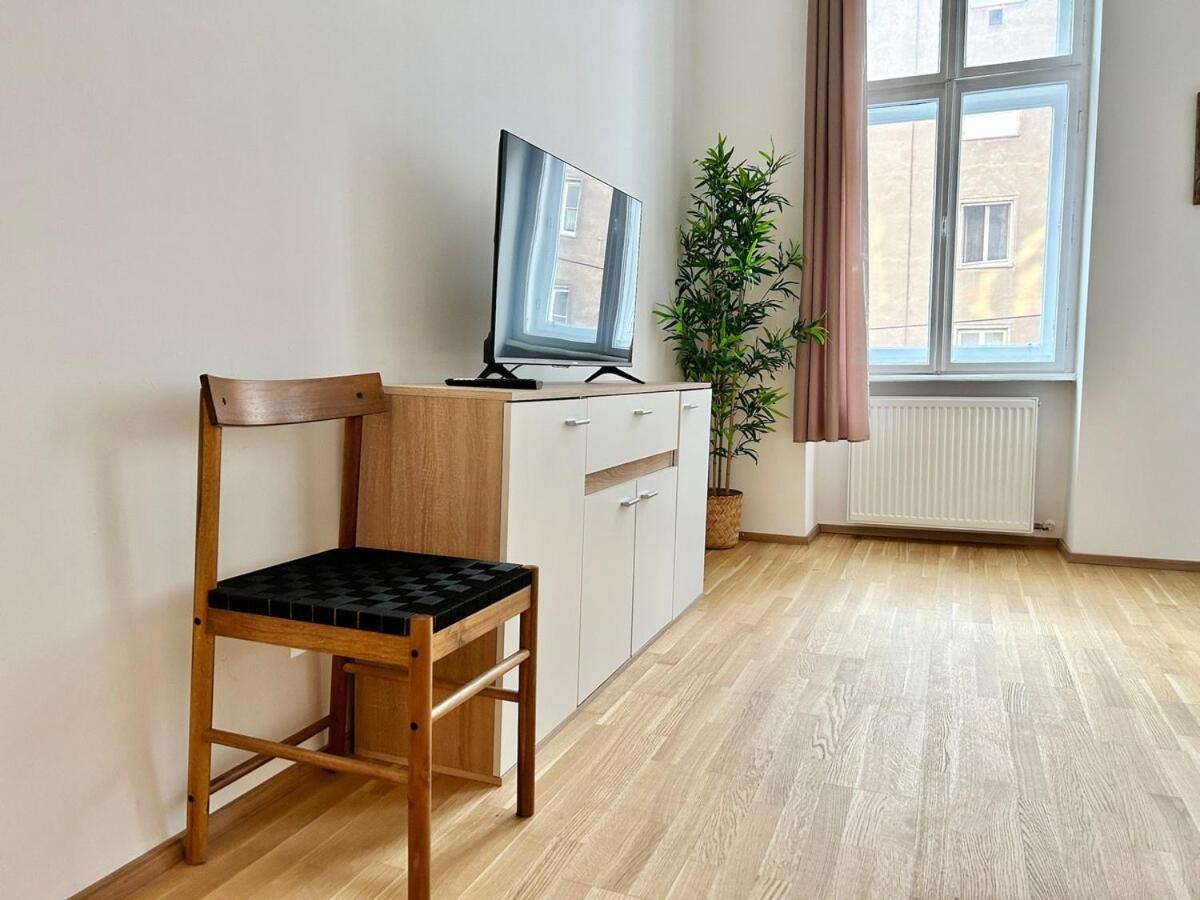 Apartment Sunny & Calm Long Term - Free Parking